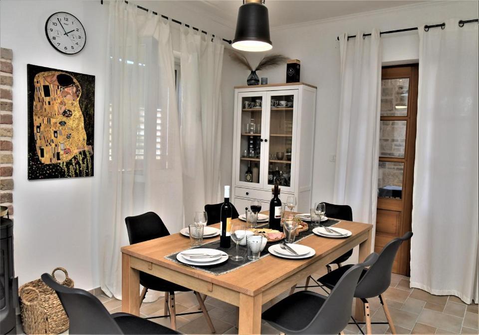 סופטאר Villa Aries מראה חיצוני תמונה
